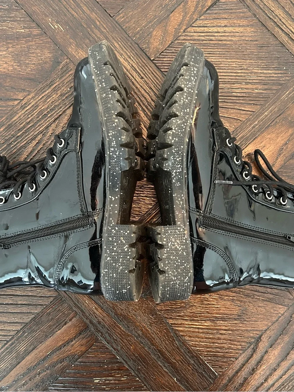 Black Steve Madden Patent Lace-Up Combat Boots with Glitter Sole - Girls Youth 4